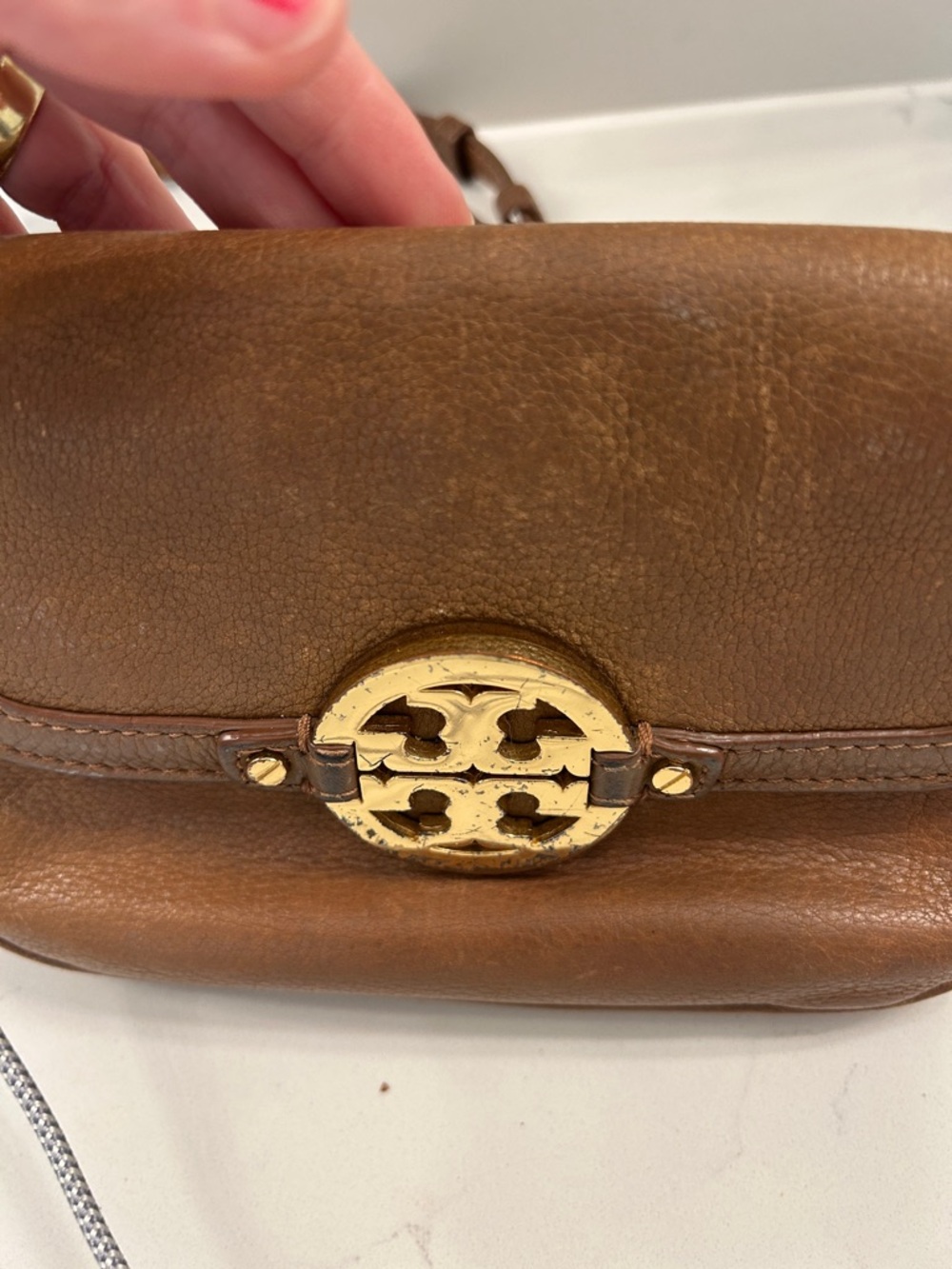 Tory Burch Brown Leather Crossbody with Gold Logo - Picture 4 of 5